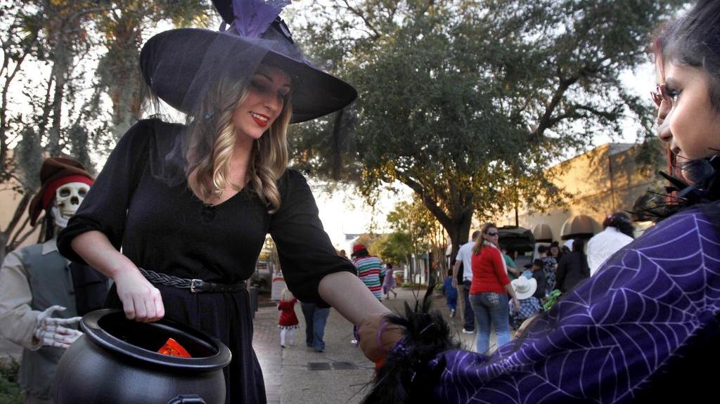 Coldest temps in months could hit South MS this Halloween. Here’s the forecast