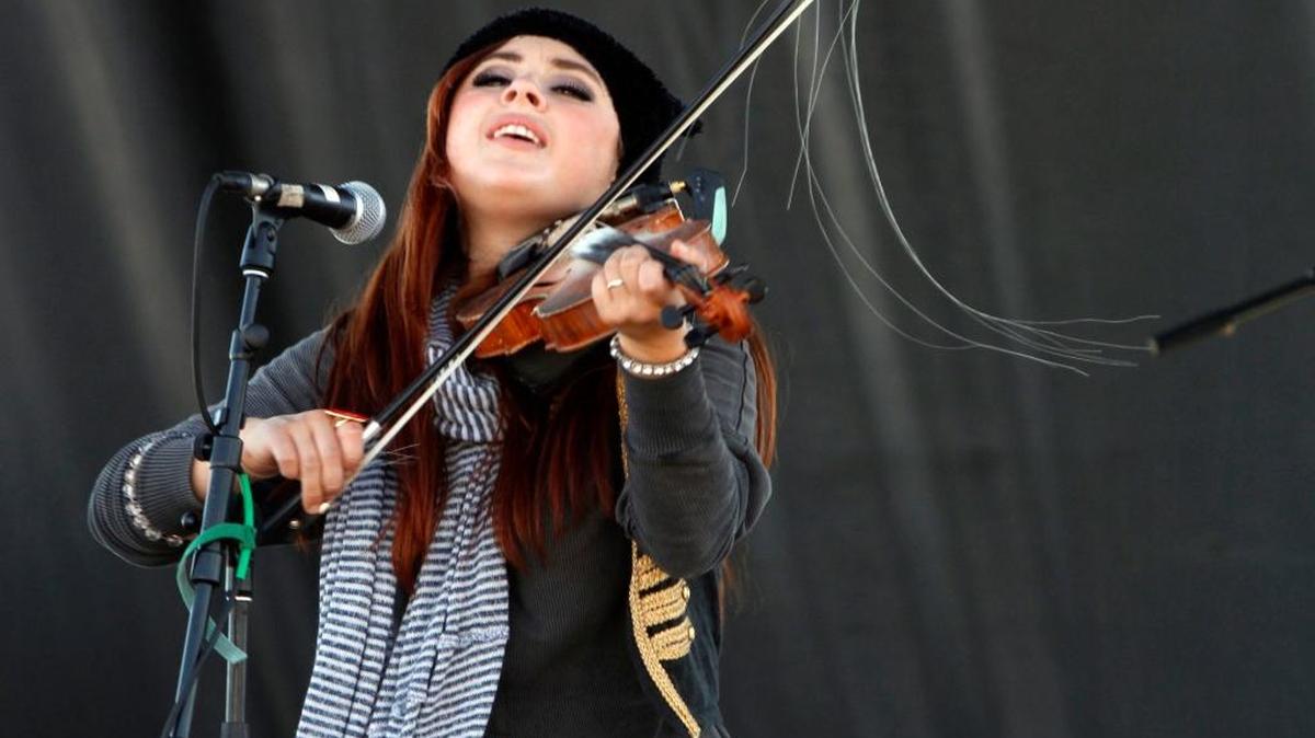 Amanda Shaw tears up the fiddle as she performs at the 2013 Bay Bridge Fest. Shaw will perform Saturday evening at the Mary C. O’Keefe Cultural Center in Ocean Springs.