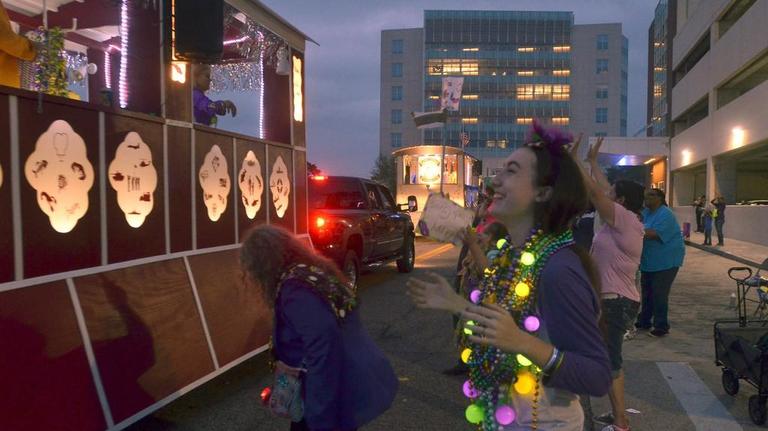 Parade goers finish out Mardi Gras in Gulfport