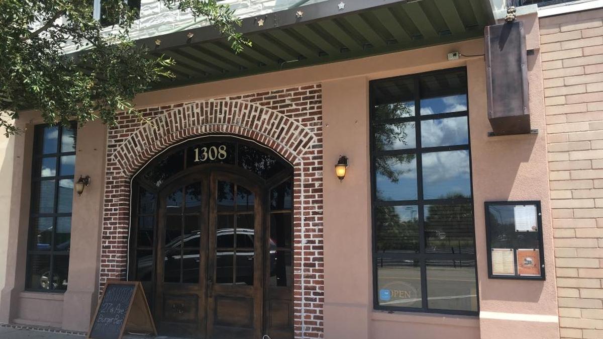27th Avenue Burger Bar has opened below Corks & Cleaver at 1308 27th Ave. in downtown Gulfport.