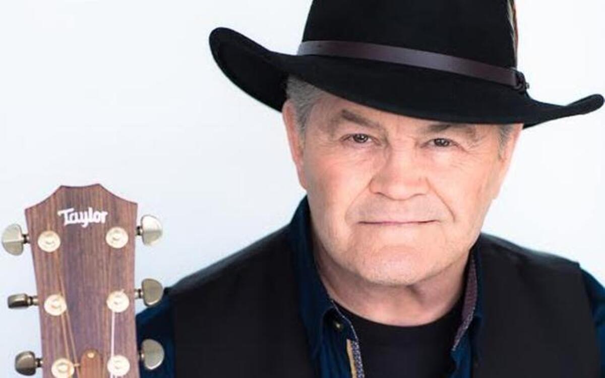 Micky Dolenz of The Monkees will be at Island View Casino in Gulfport on Saturday.
