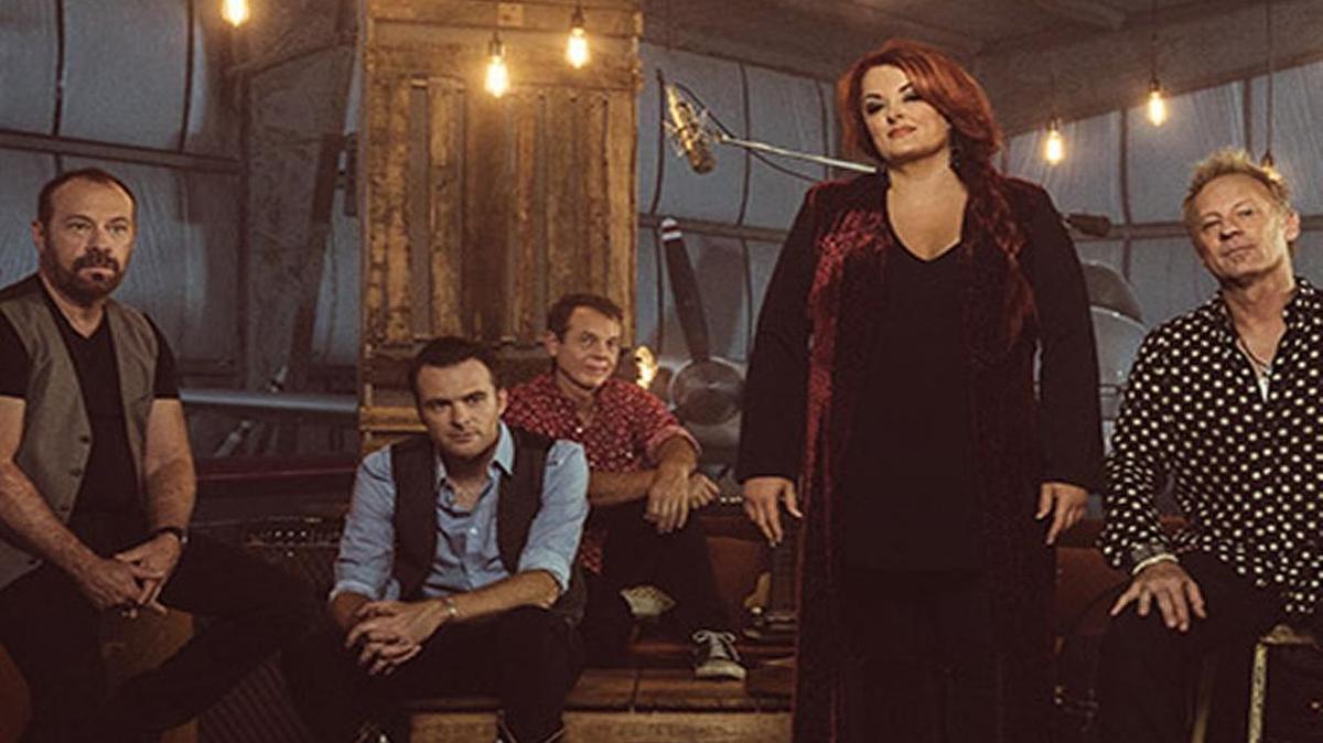 Wynonna and The Big Noise will bring their Christmas show to the IP Casino Resort on Friday.