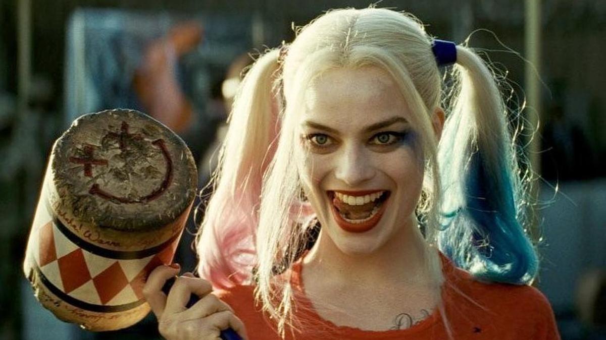 Margot Robbie makes her debut as Harley Quinn in ‘Suicide Squad.’