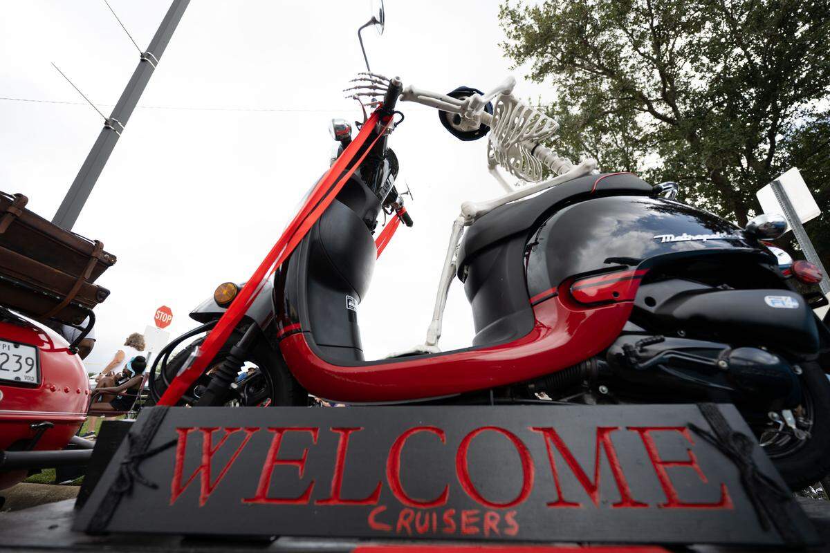 Cars are parked along Main Street during Cruisin’ The River City in Moss Point on Tuesday, Oct. 7, 2025.