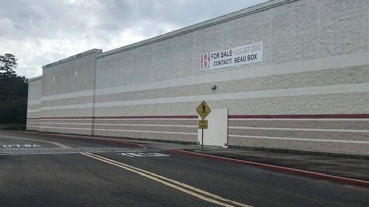 The site of the former Target store in Slidell has been sold, real estate firm Beau Box confirms.