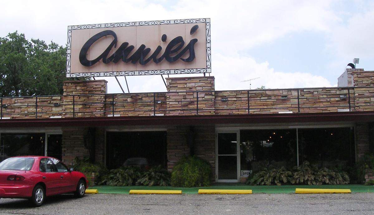Annie’s restaurant on Henderson Point in Pass Christian before Hurricane Katrina destroyed it.