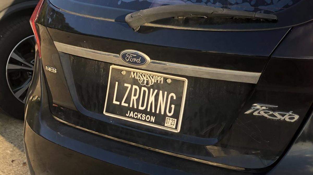 Do you think this driver is a big Jim Morrison fan with this “LZRDKNG” license plate?