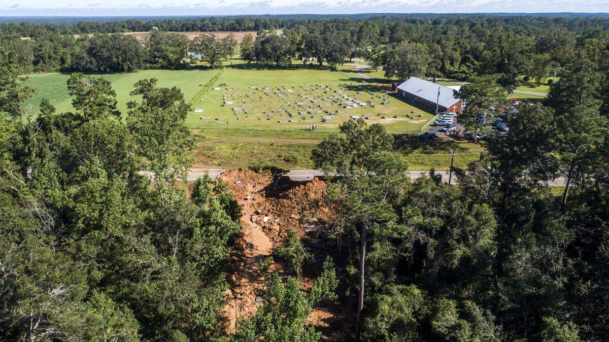Live updates: Human chain, Jaws of Life used to rescue victims in MS highway collapse
