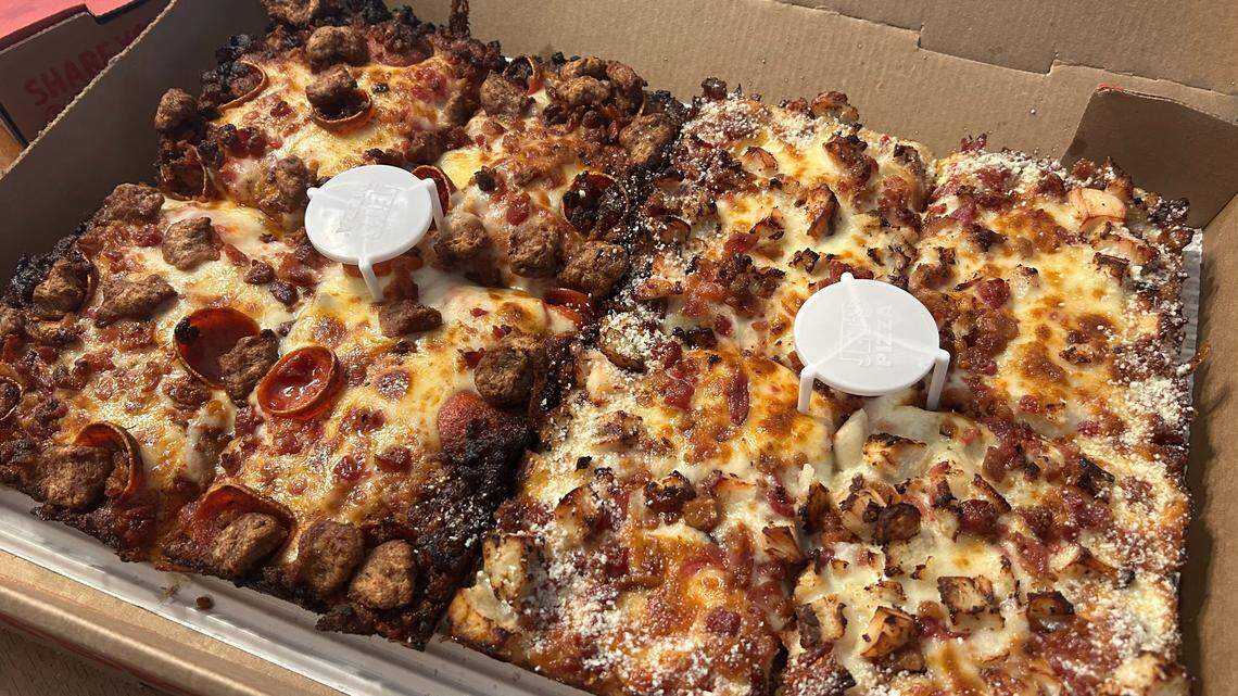 An 8-corner pizza? Reviewing unique Detroit-born chain’s first MS location in Biloxi