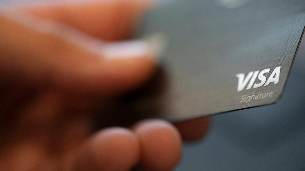 Changes to medical collection debt reporting stand to wipe out 70% of medical debt that appears on consumer credit reports, potentially boosting credit scores. (AP Photo/Jenny Kane, File)