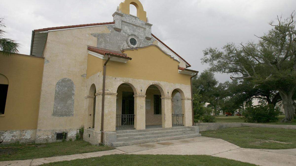 TIM ISBELL/SUN HERALD/FILE 
 The chapel at the south entrance to Centennial Plaza in Gulfport would be renovated as part of redevelopment plans. Developer Stewart Juneau of New Orleans, who announced the project in August 2014, says moving forward hinges on state tax credits the Legislature is considering whether to replenish.