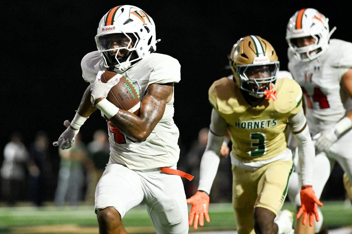 West Harrison’s Jordan Stapleton (45) runs the ball for a touchdown during a high school football game at Poplarville High School on Friday, August. 29, 2025. West Harrison won 34-18.