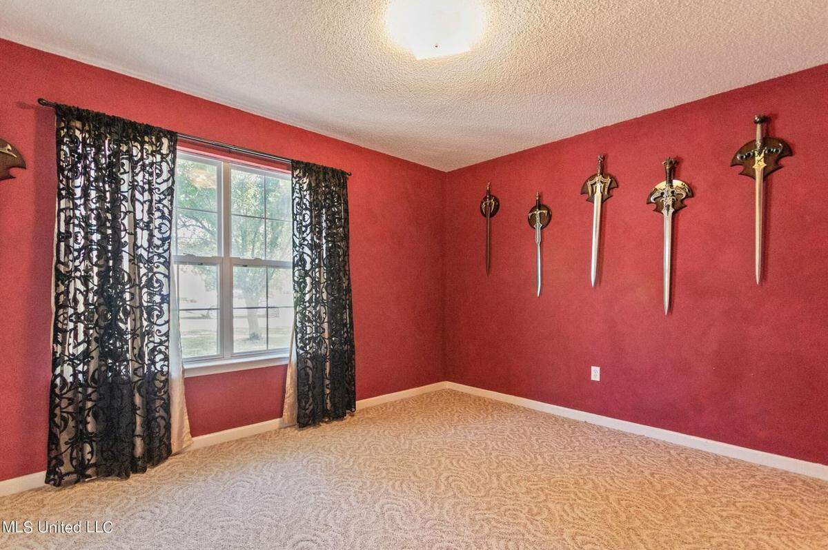 11193 Karli Lane, Biloxi, MS 39532