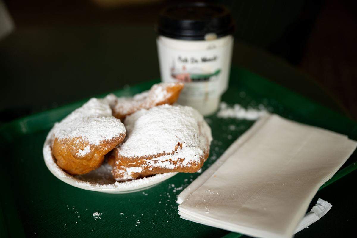 A beignet or three from the French Quarter Cafe Du Monde is about a thirty-minute walk from the Amtrak station in New Orleans.