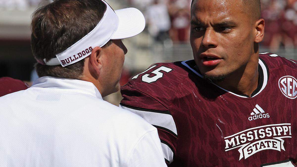 JIM LYTLE/ASSOCIATED PRESS 
 Mississippi State coach Dan Mullen talks with quarterback Dak Prescott during the game against Louisiana Tech in Starkville Saturday.