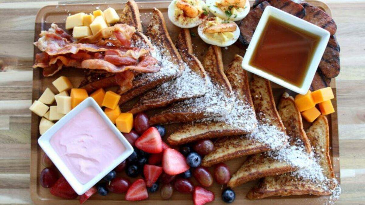 The BV Board is a Blow Fly brunch option. It includes French toast; cheddar and gouda cheese; bacon and sausage; Cajun deviled eggs; and fruit.