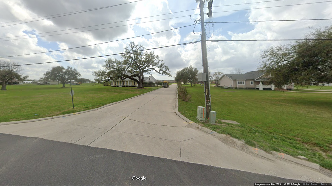 The crash happened around 5 a.m. Sunday, April 2, on Louisiana Highway 1 near Klienpeter Road in Thibodaux, Louisiana State Police said.