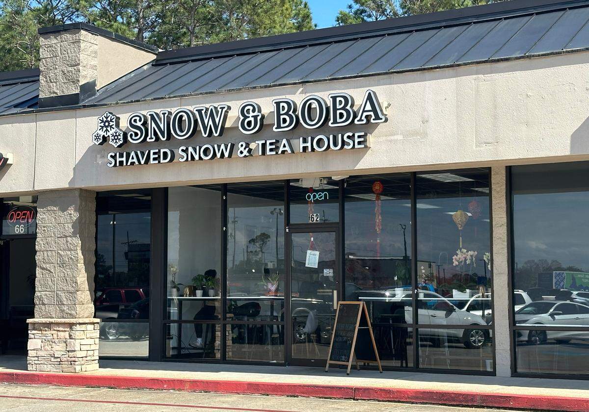 Snow and Boba in Ocean Springs.