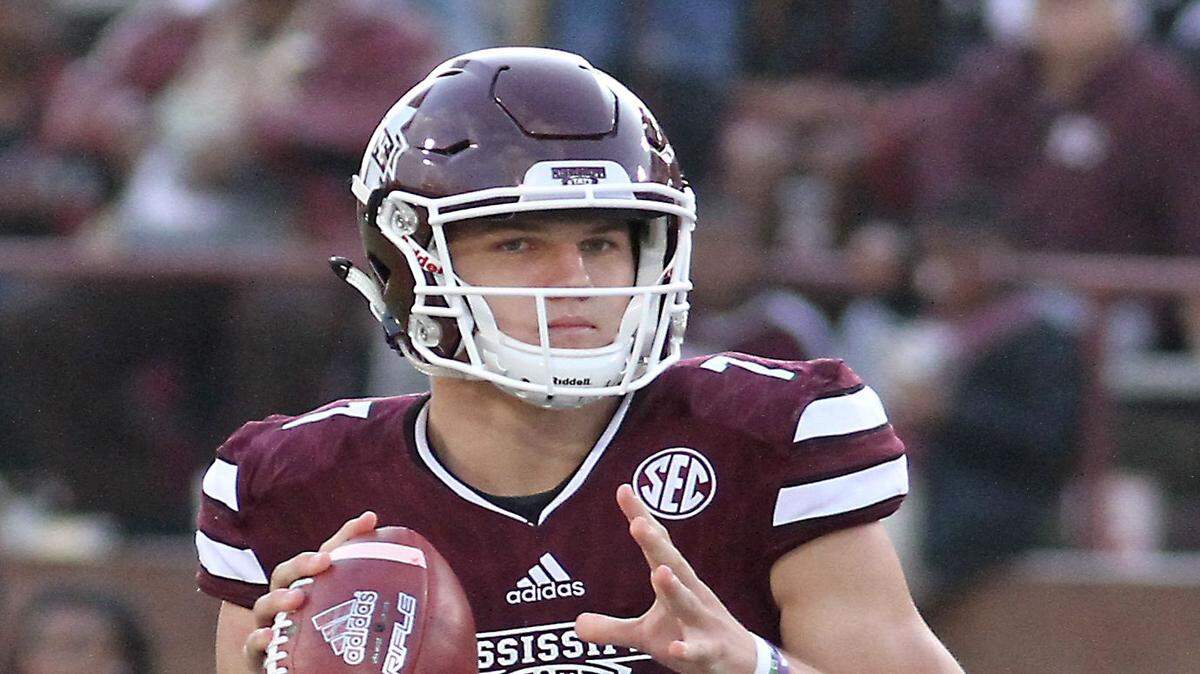 Mississippi State quarterback Nick Fitzgerald (7) prepares to throw the ball during the second half of an NCAA college football game in Starkville, Miss., Saturday, Oct. 10, 2015. (AP Photo/Jim Lytle)