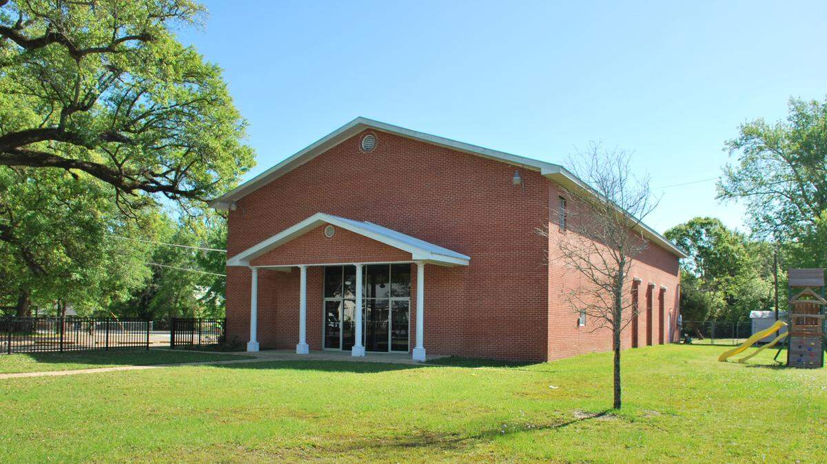 NANCY BAKER FAUL/SPECIAL TO THE SUN HERALDOcean Springs Church of Christ, 1116 Washington Ave., Ocean Springs.