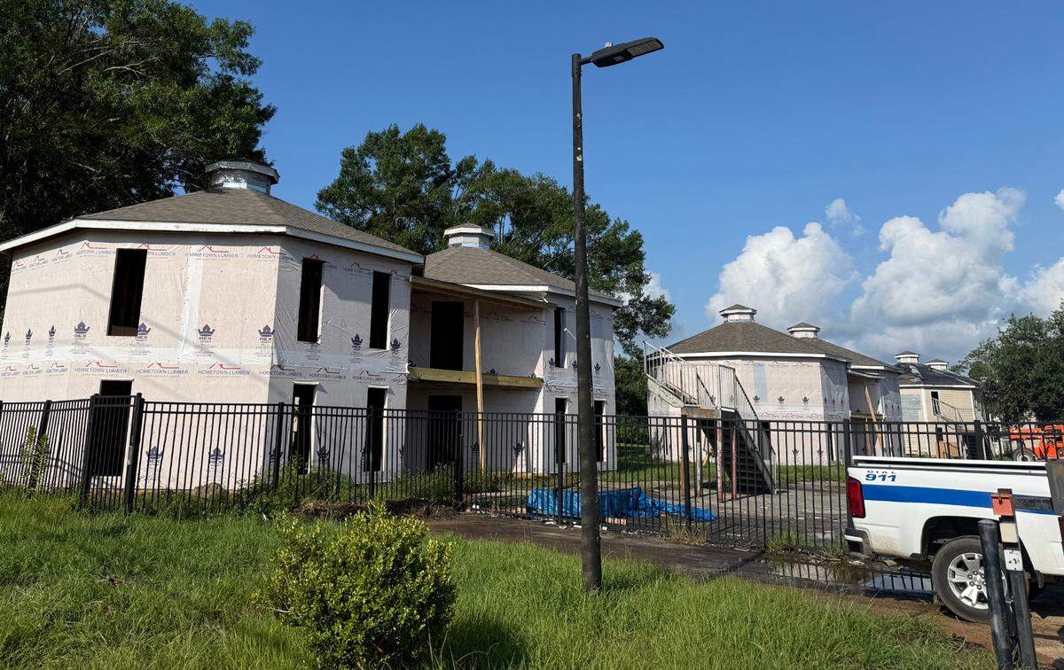 Plagued by rats, mold, termites and crumbling infrastructure, Waveland officials condemned the Gulf Grove Apartments last summer. Now, a new Mississippi developer is reviving them.