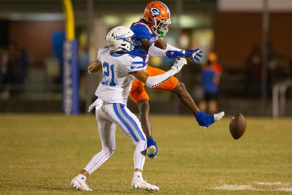 Gulfport drops a pass during a game against Ocean Springs at Milner Stadium in Gulfport on Friday, Oct. 27, 2023. Ocean Springs beat Gulfport 30-7.