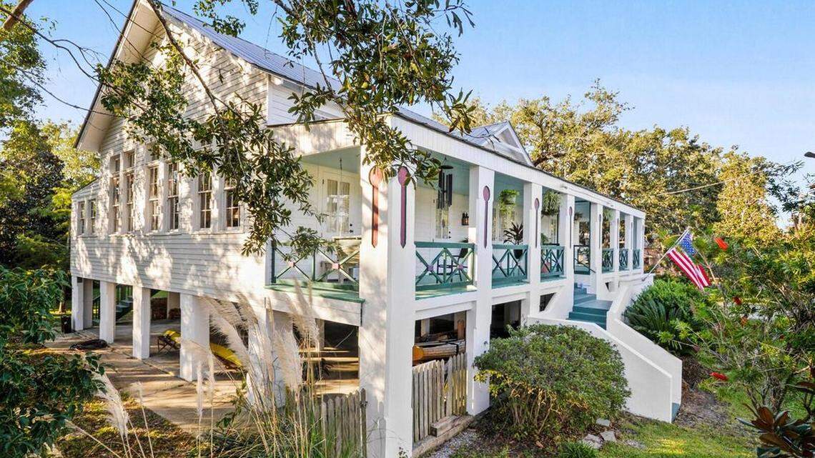 Couple saying goodbye to ‘coolest building in Bay St. Louis.’ Learn about its history