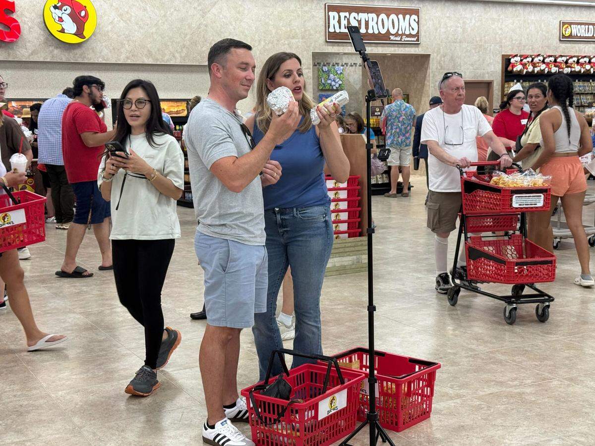 New Orleans food influencer Brian Maurice had great things to say about the barbecue at Buc-ee’s.