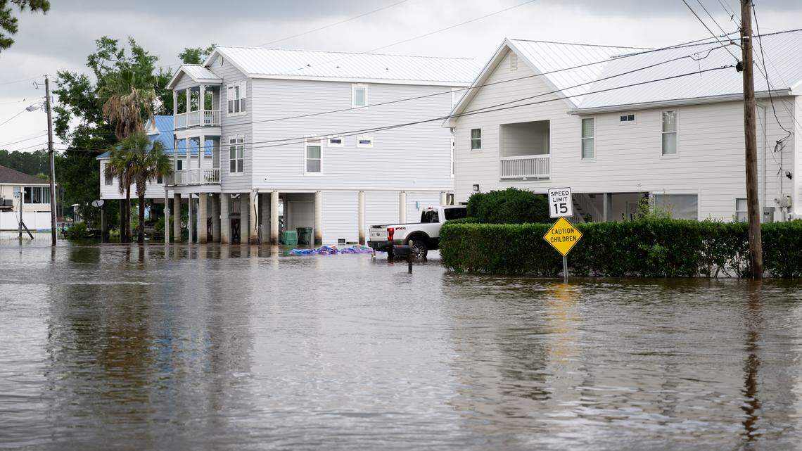 Flood warnings in effect throughout South MS. Flooding rivers, timing listed