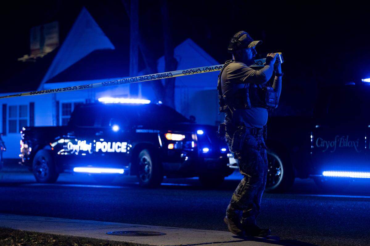 A police officer tapes off Rodenberg Avenue on Thursday, Jan. 22, 2026.