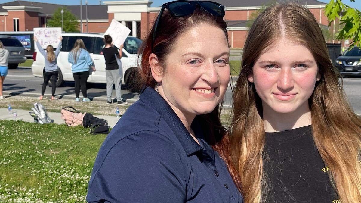 Fed up: Ocean Springs students walk out of school as part of protest against bullying