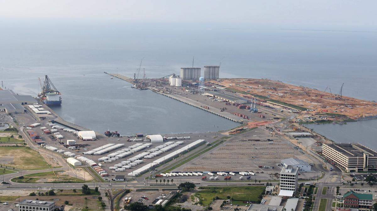 JUSTIN MITCHELL/SUN HERALD 
 An aerial of the state port in Gulfport, shot in July, shows the expanded West Pier on the right. The U.S. Army Corps of Engineers has scheduled a Dec. 8 public hearing on its environmental study of the port's future expansion plans.