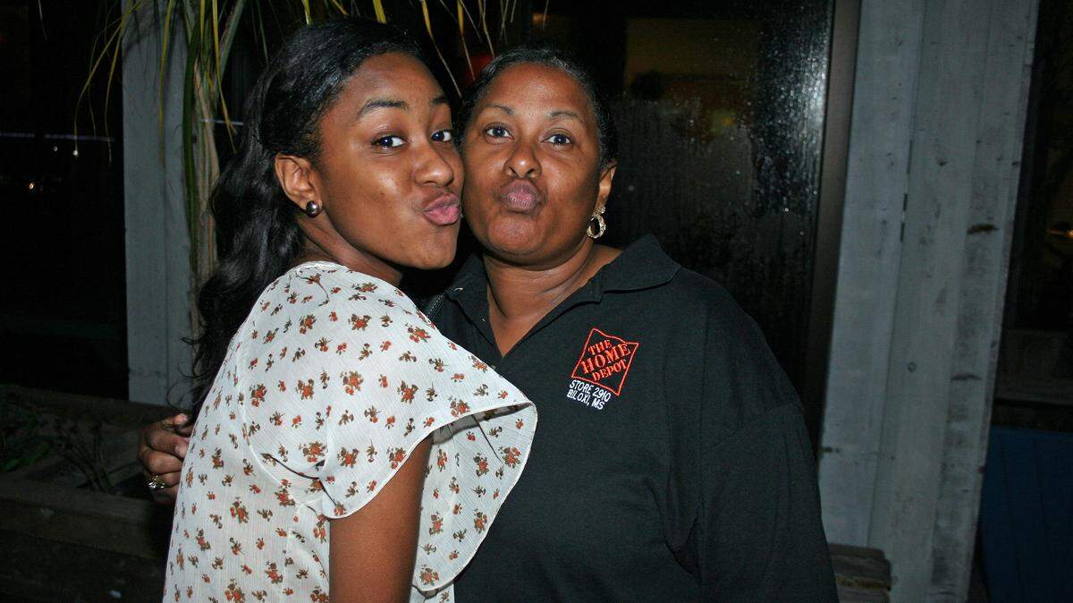Kaiana Potts and her mother, Val Potts, at The Dock Bar and Grill