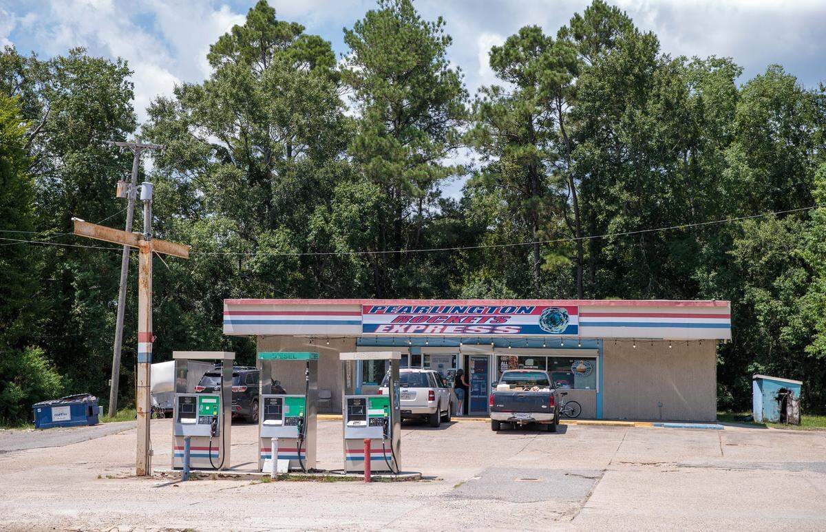 The Pearlington Rockets Express convenience store continues to struggle with declining traffic more than three years after the closure of the West Pearl River Bridge on U.S. Highway 90. The bridge’s indefinite shutdown has cut off a direct route between Slidell and Pearlington, hurting local businesses that once relied on steady highway traffic.