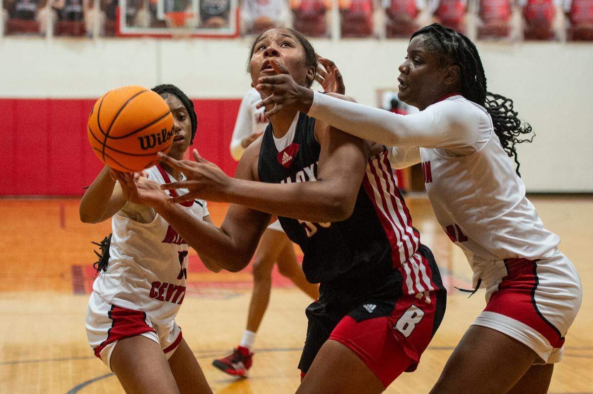 Biloxi’s Zaniya Johnson looks to shoot the ball during a game against Harrison Central at Harrison Central High School in Harrison County on Tuesday, Dec. 12, 2023.