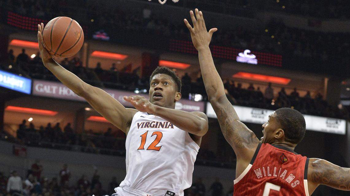 March Madness can be chaotic for Vegas handicappers. Here’s how they handle it.