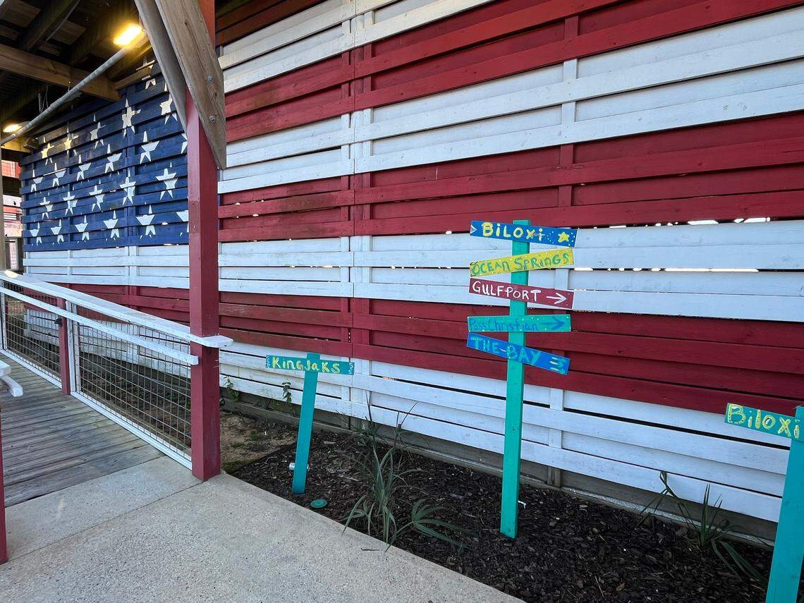 Kingjacks BBQ & Seafood, the popular restaurant on Biloxi Beach, has closed as of Oct. 18, 2024.