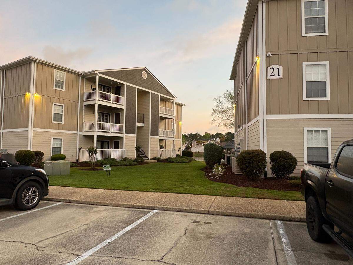 The Reserve Apartments on Washington Avenue in Ocean Springs, where a disturbance call resulted in the death of a Jackson County sheriff’s deputy and suspect on Thursday night.
