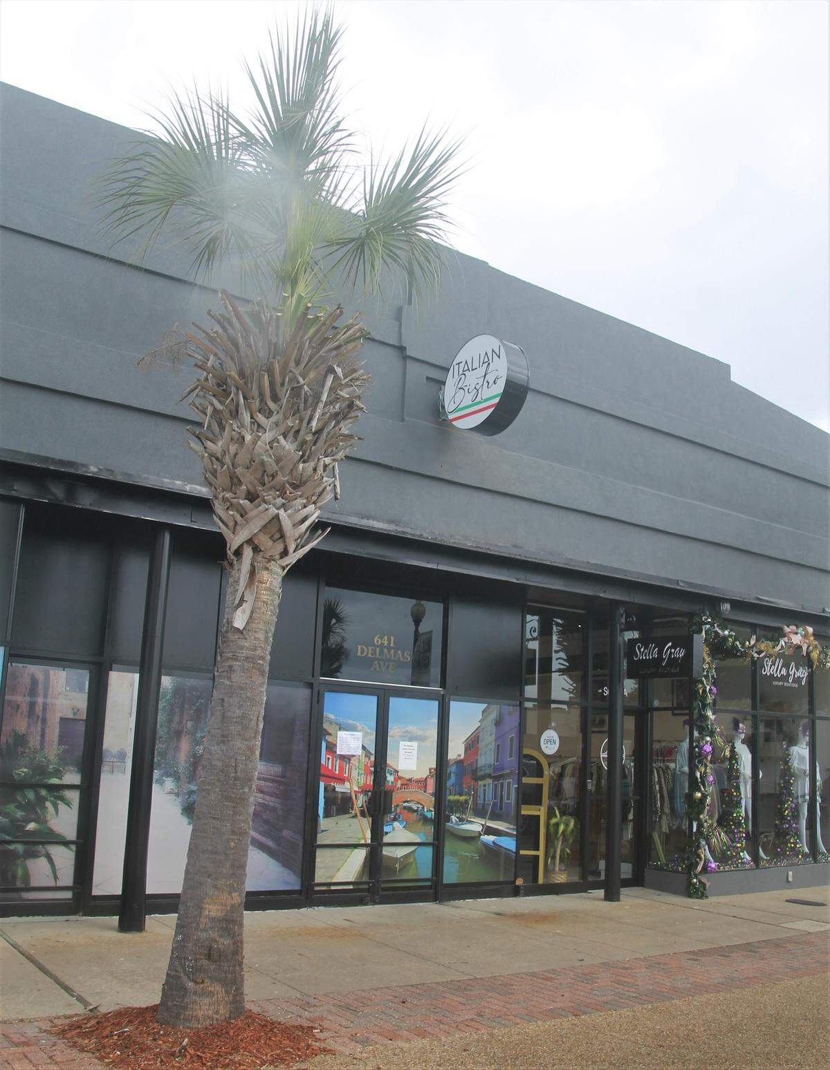 The Italian Bistro is a new restaurant in downtown Pascagoula.