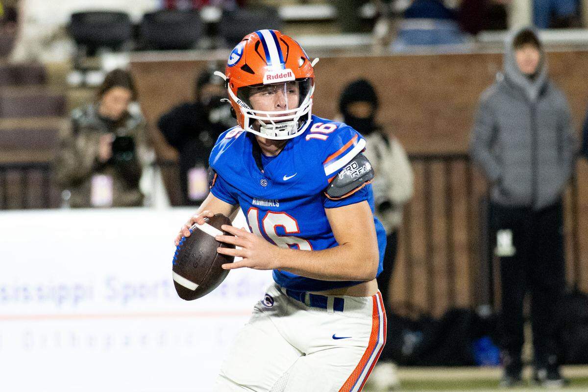 Gulfport quarterback Parker Nettles was a perfect 3-of-3 for 72 yards on the Admirals’ championship-winning drive.