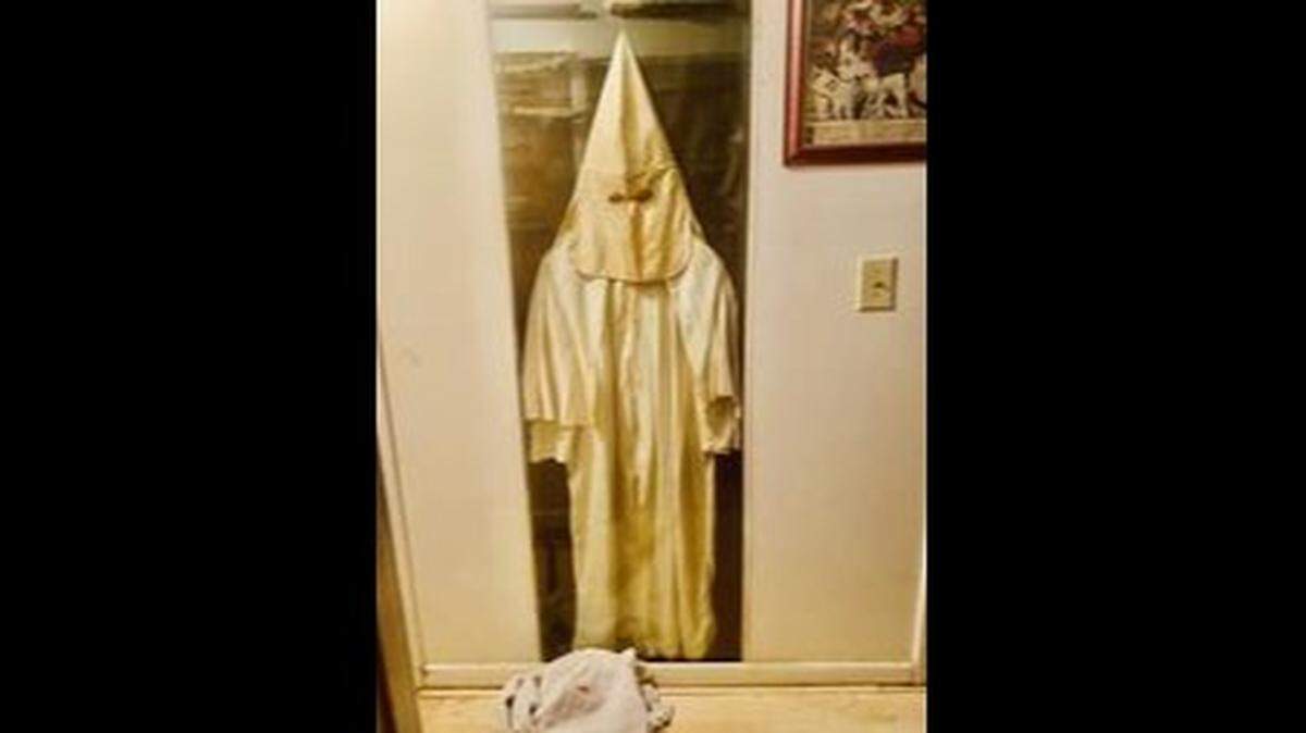 Deputies in Clayton County, Georgia raided a suspected meth house Tuesday and found “an original klansman suit” on display in the main hallway.