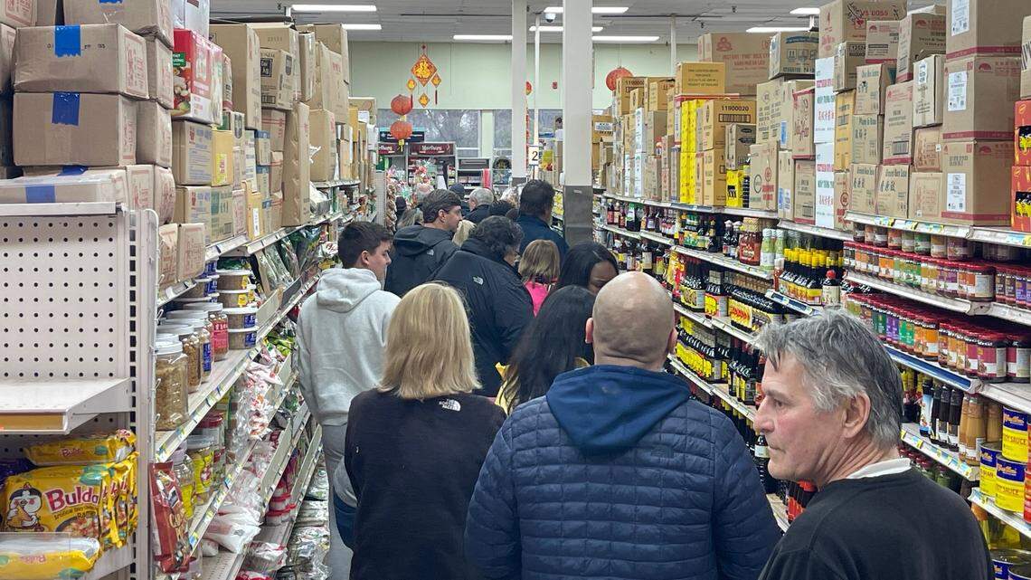 Ready, set, line up. Dong Phuong fans can find Christmas king cakes on MS Coast