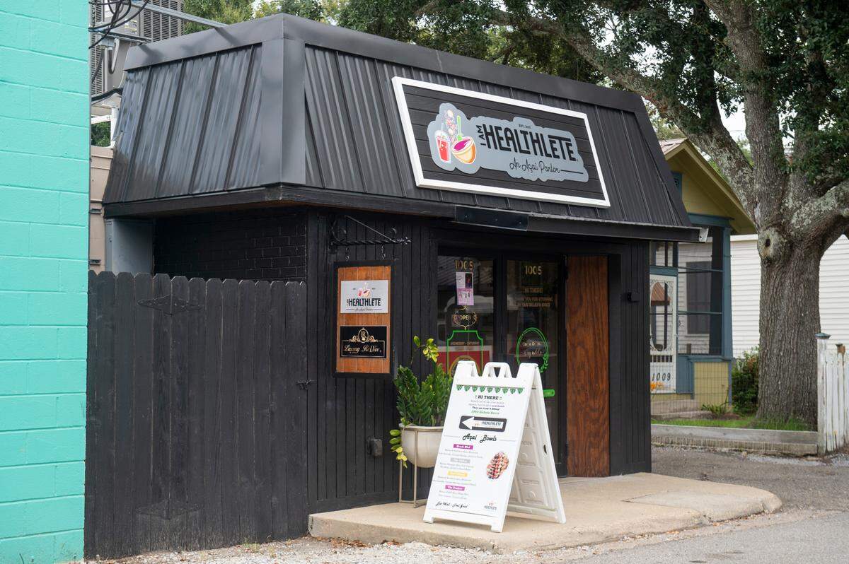 I Am Healthlete is a new health food restaurant in downtown Ocean Springs.