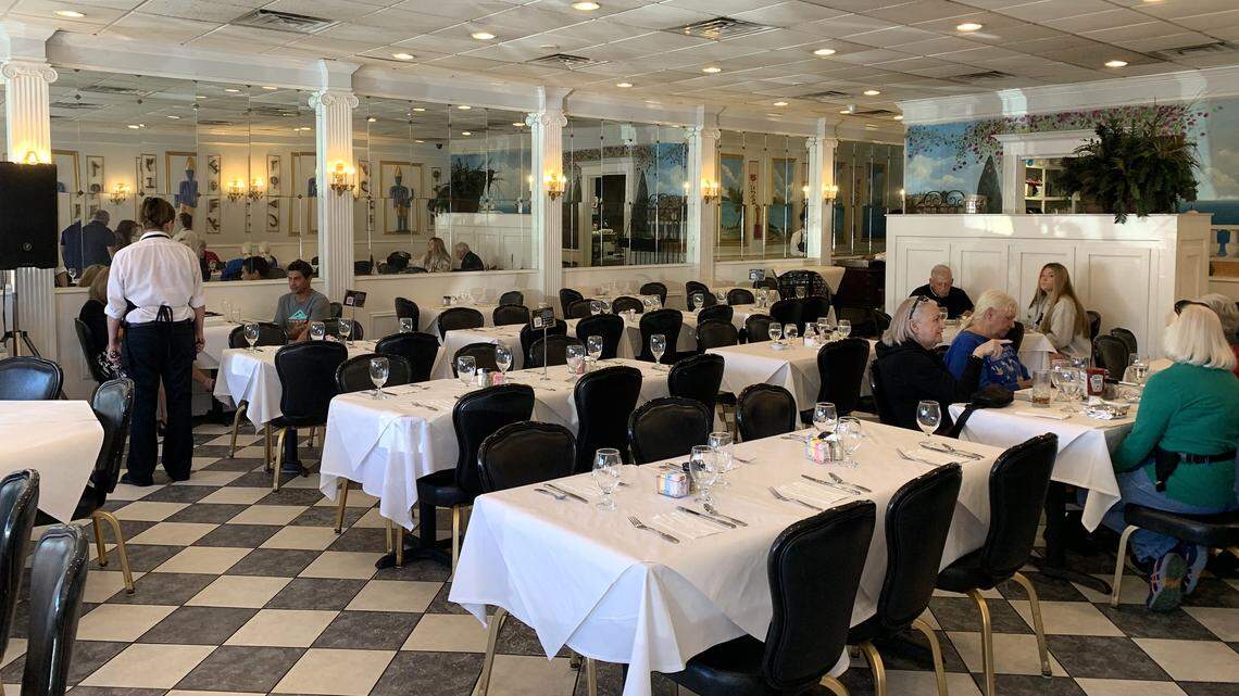 Popular downtown Ocean Springs restaurant is closing. Here’s what will happen next