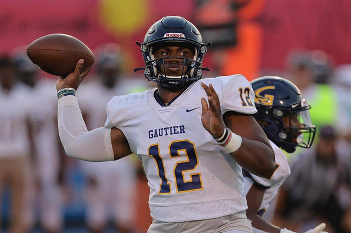 Gautier Gators quarterback Kaden Irving (12) sets up to pass during the game between Gautier and Pascagoula in Pascagoula September 3, 2021.