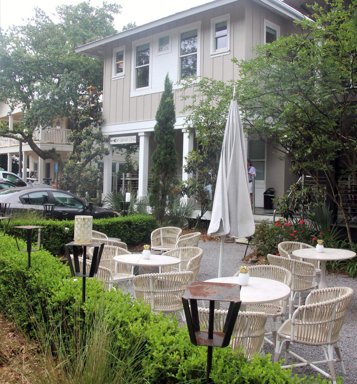 Eat Drink Love is a restaurant and catering company with indoor and outdoor seating next to The Wilbur Craft Bar and The Roost Hotel in Ocean Springs.