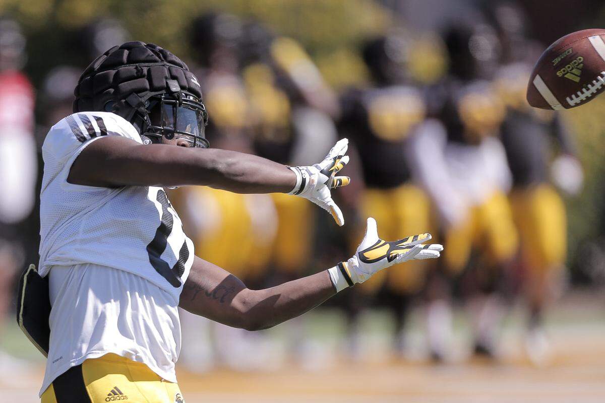 Southern Miss receiver Demarcus Jones (0) looks in a catch at practice on Saturday, March 6, 2021 in Hattiesburg.
