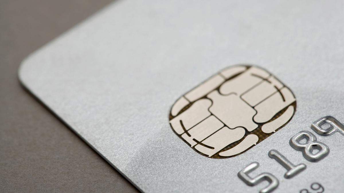A chip credit card. (Image Source/Zuma Press/TNS)
