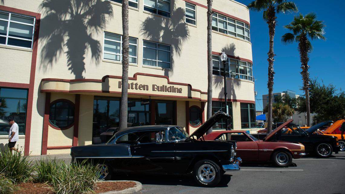 Sunday’s Cruisin’ The Coast schedule: First day featured cars, music, chrome