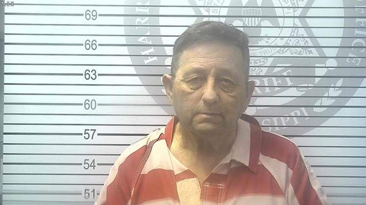 Mugshot of Walter Lee Hight, Sr., 70